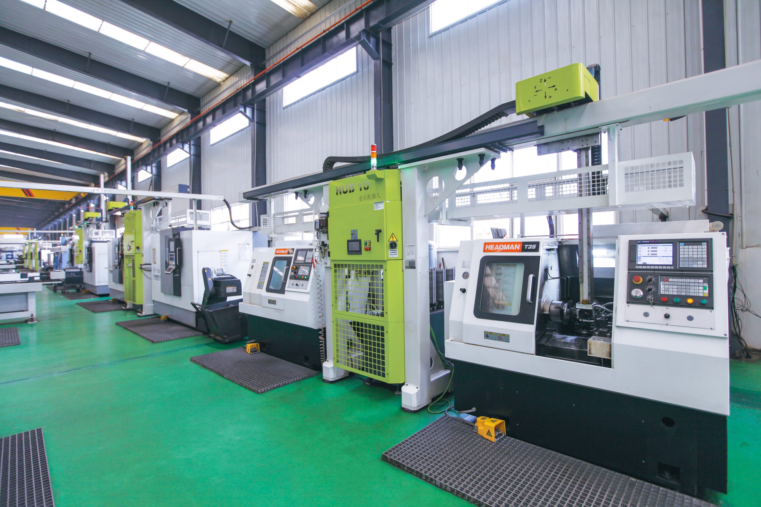 Automatic loading and unloading robot for Crane Manufacturer