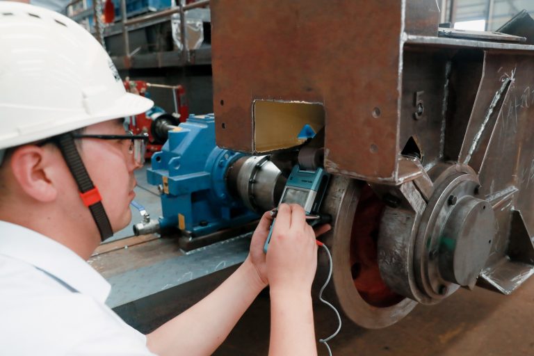 Special Crane for Carbon-Based New Materials & Anode Material Production