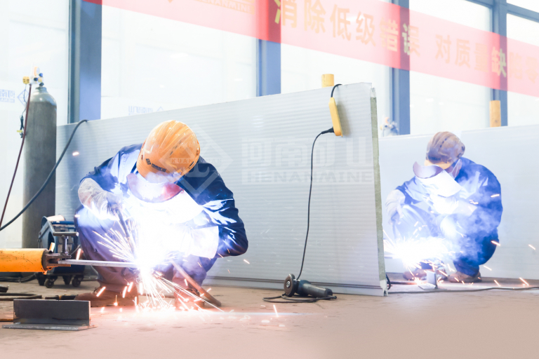 Overhead Crane Supplier, Gantry Crane Supplier, Harbor Crane Supplier