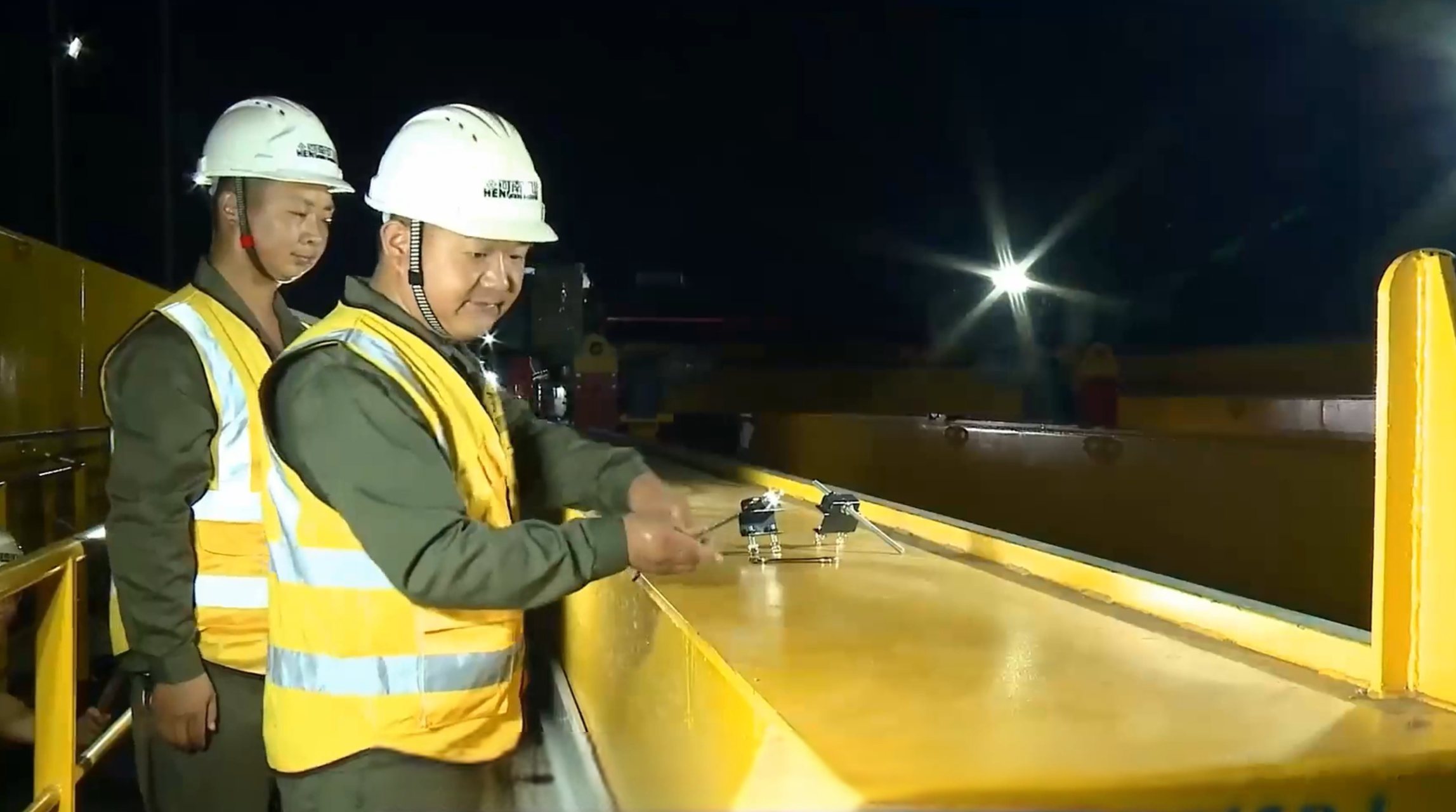 Overhead Crane Installation