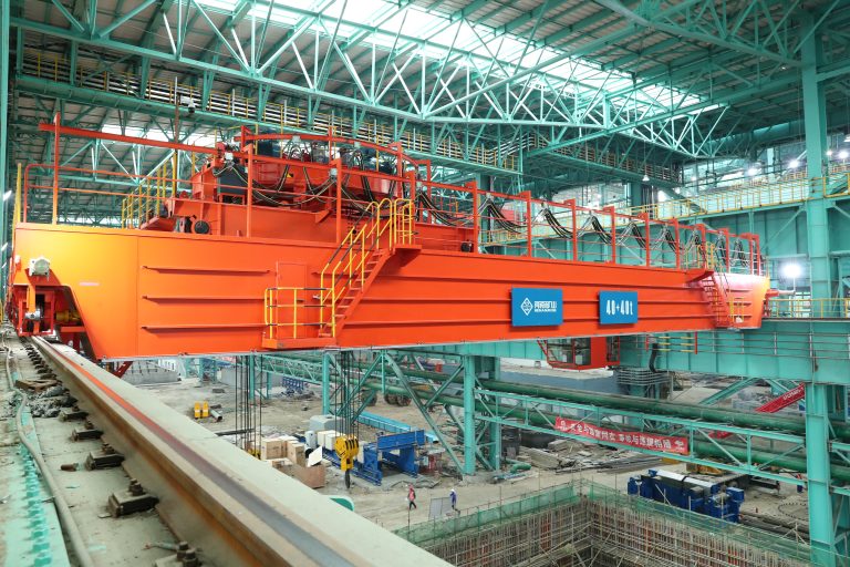 Upper Rotating Magnetic Electromagnetic Overhead Crane Henan Mine Factory supply