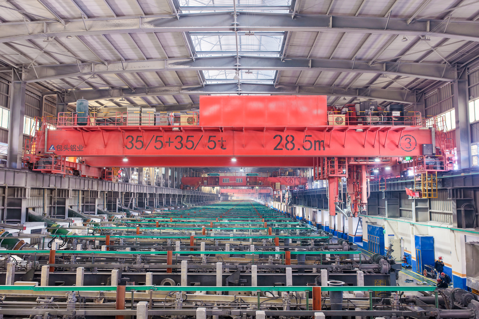 Aluminum industrial lifting equipment