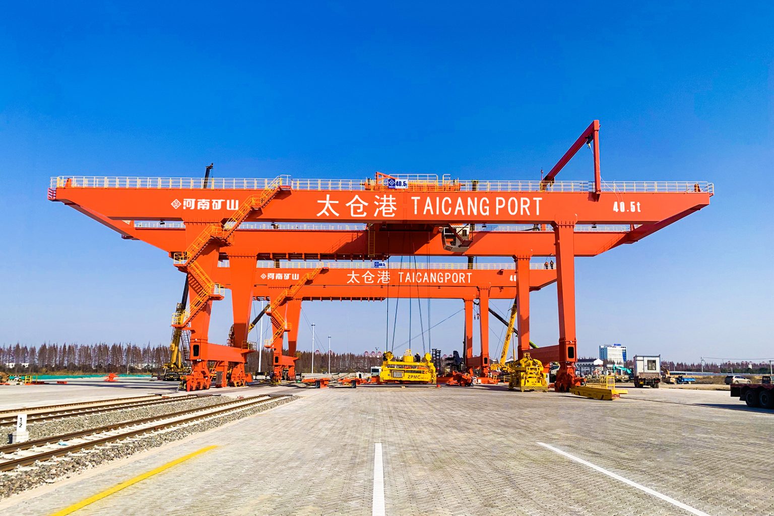 Rail Mounted Container Gantry Cranes (RMG)