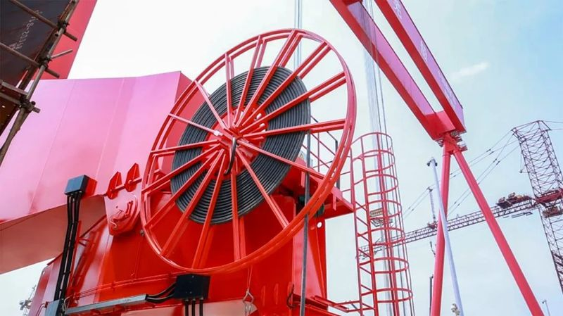shipyard crane