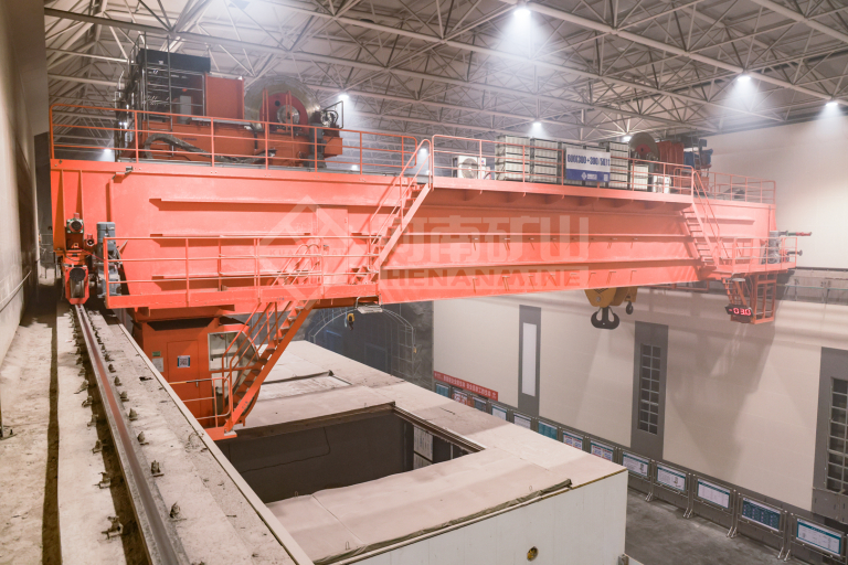 600 ton overhead crane