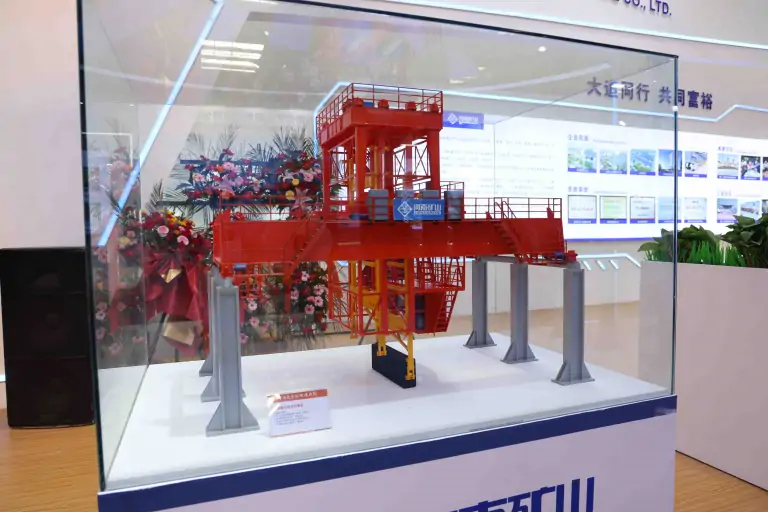 global crane equipment suppliers