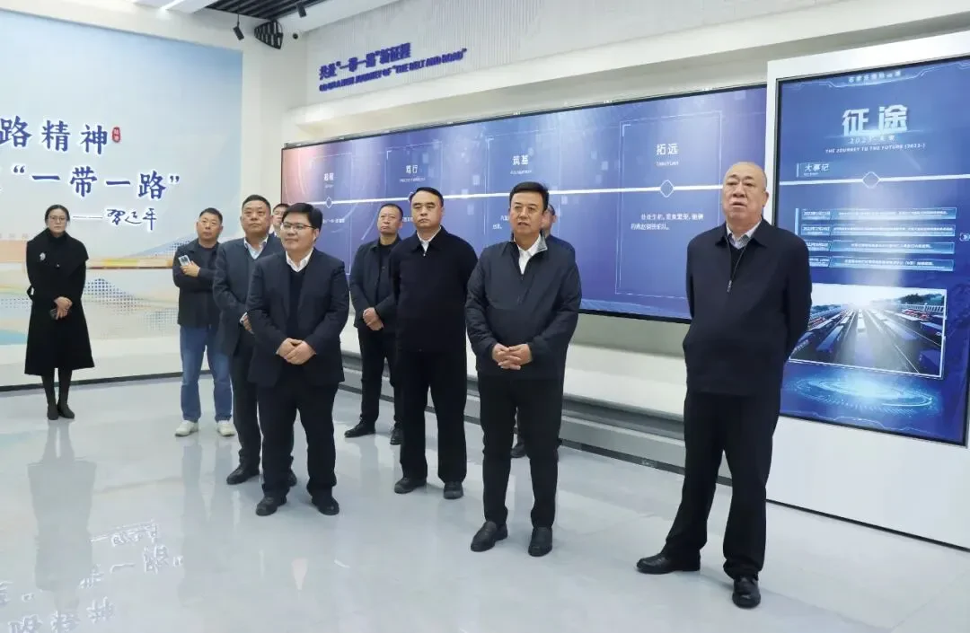 Henan Mine Crane founder Cui Peijun led a team to the Chinese Academy of Sciences, Shenyang Institute of Automation, and other organizations to study and exchange