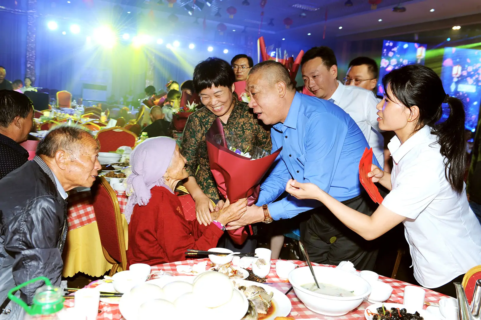 Henan Mine Crane warm hearted employee welfare