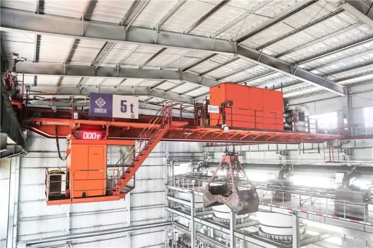 Intelligenter Greifer-Doppelträger-Brückenkran, Lieferung der Henan Mine Factory