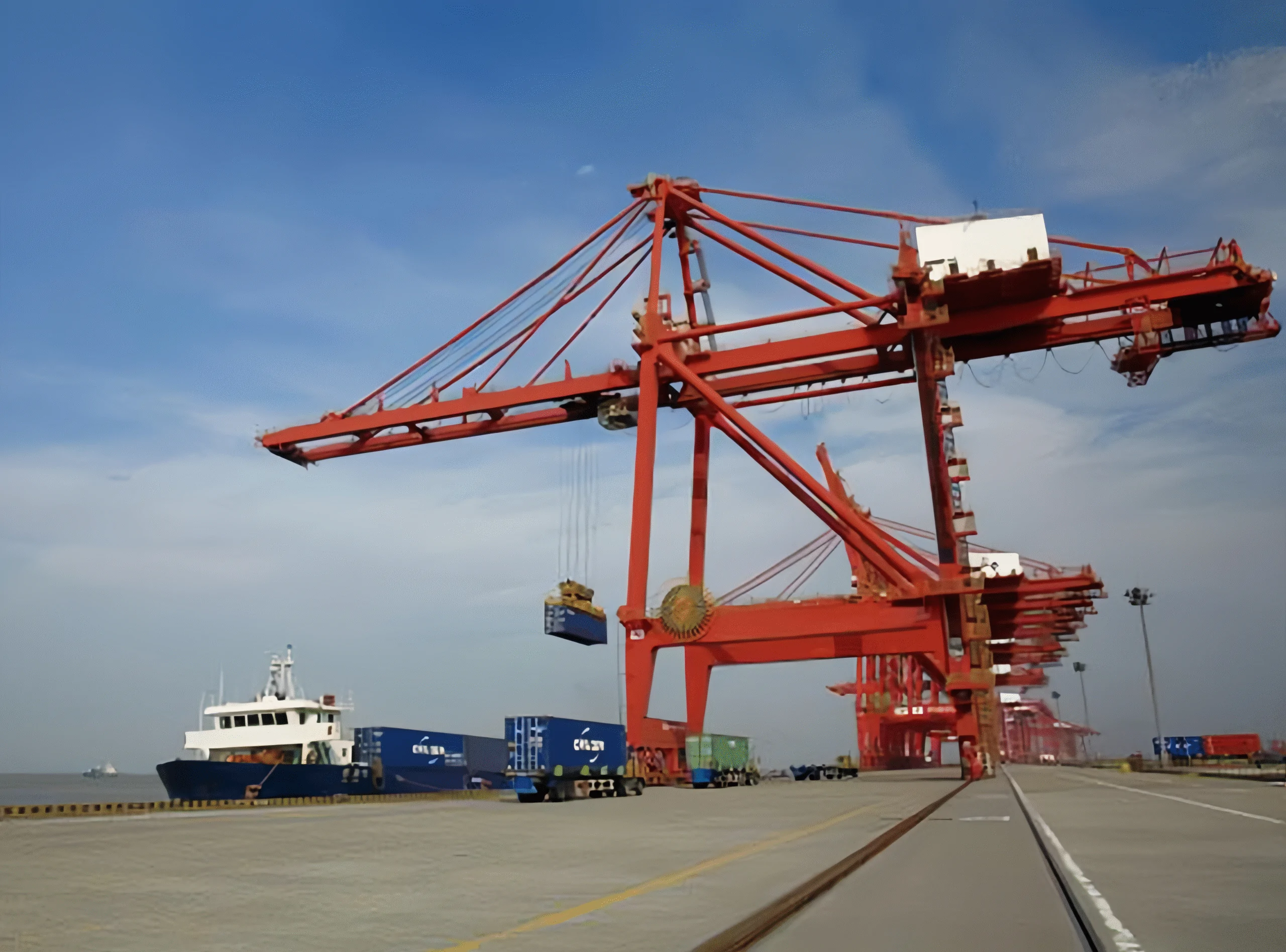 Ship-to-Shore Crane manufactured by Henan Mine Crane,
