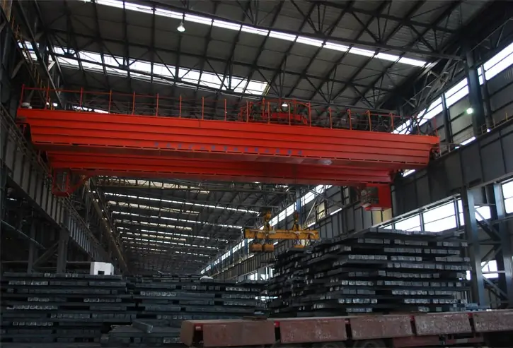 Upper Rotating Magnetic Electromagnetic Overhead Crane Henan Mine Factory supply