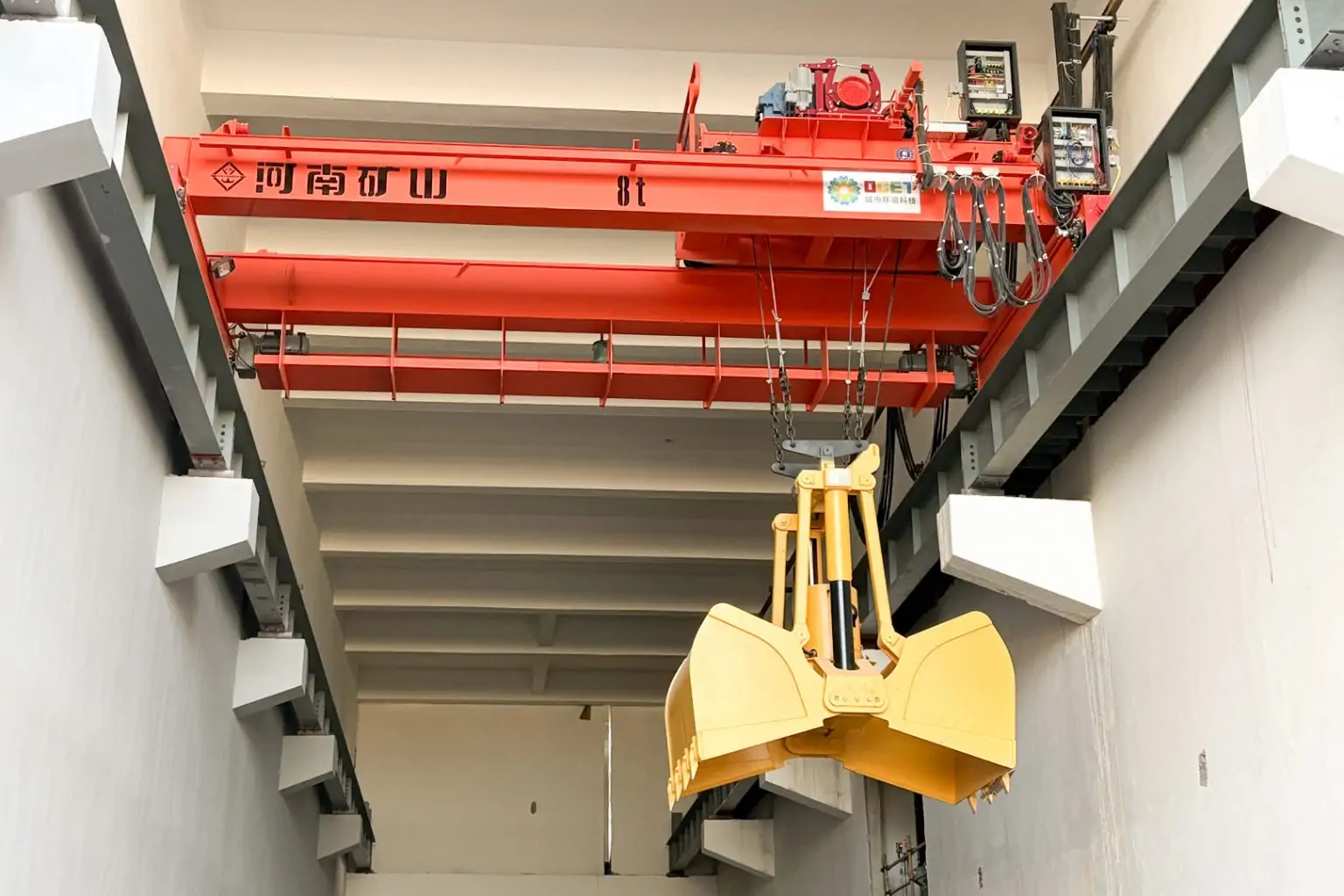Automatic grab crane made by Henan Mine Crane factory