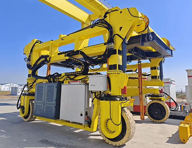 Container Straddle Carrier by Henan Mine Crane