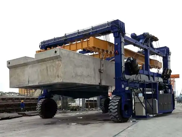 Container Straddle Carrier by Henan Mine Crane