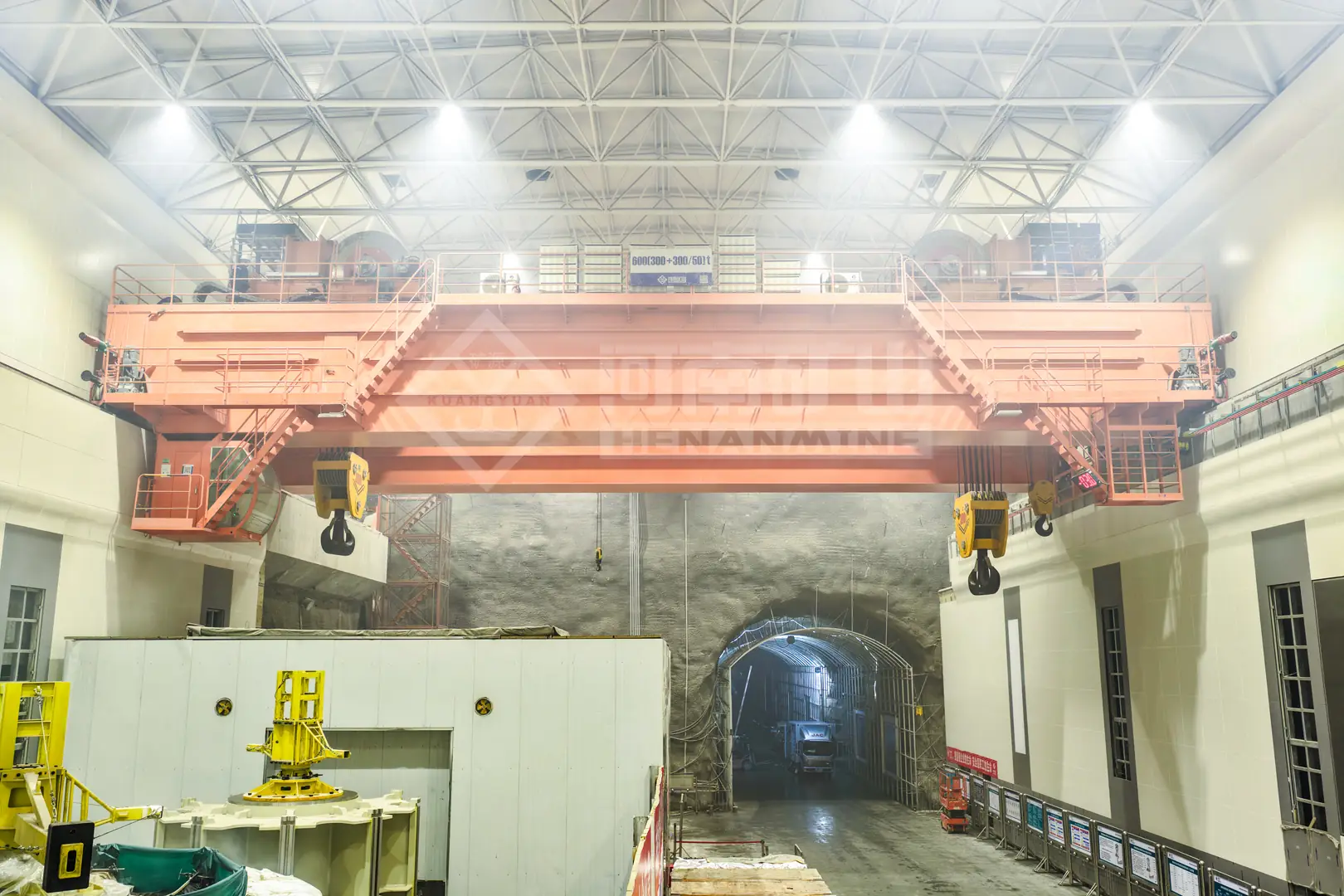 600 ton overhead crane